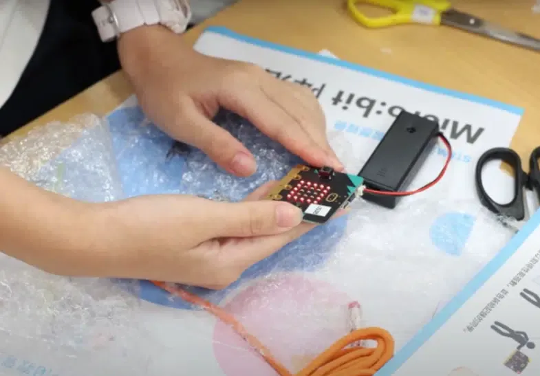 Micro:bit 降落傘
